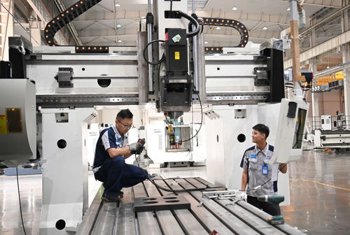 山東滕州 做強(qiáng)主導(dǎo)產(chǎn)業(yè) 助推工業(yè)經(jīng)濟(jì)駛?cè)?快車(chē)道